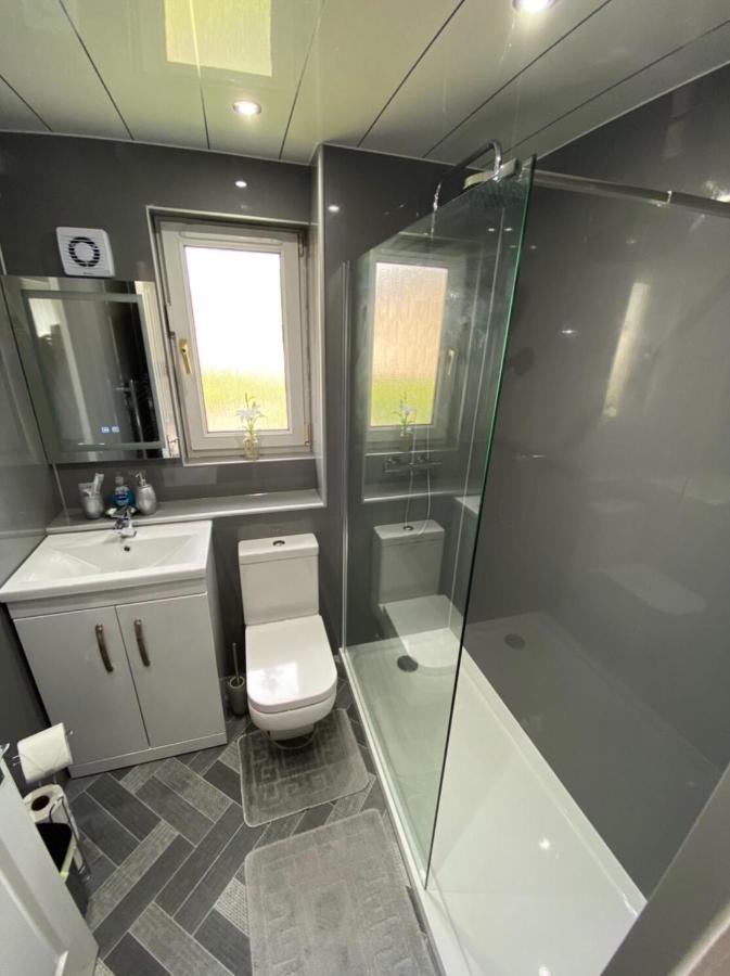 Prime Commuter Executive Apartment Dunfermline Luaran gambar