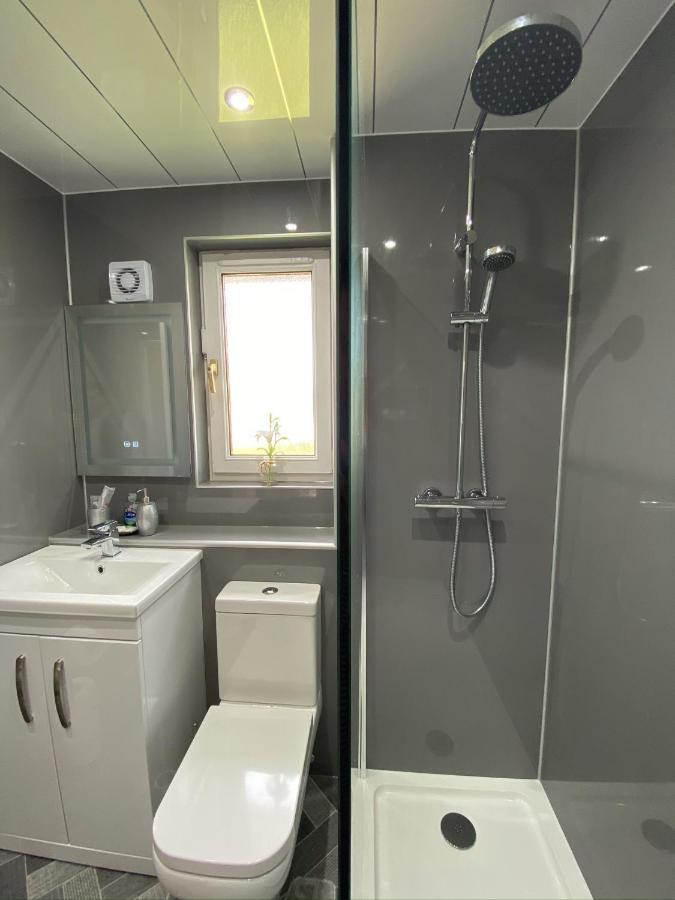 Prime Commuter Executive Apartment Dunfermline Luaran gambar